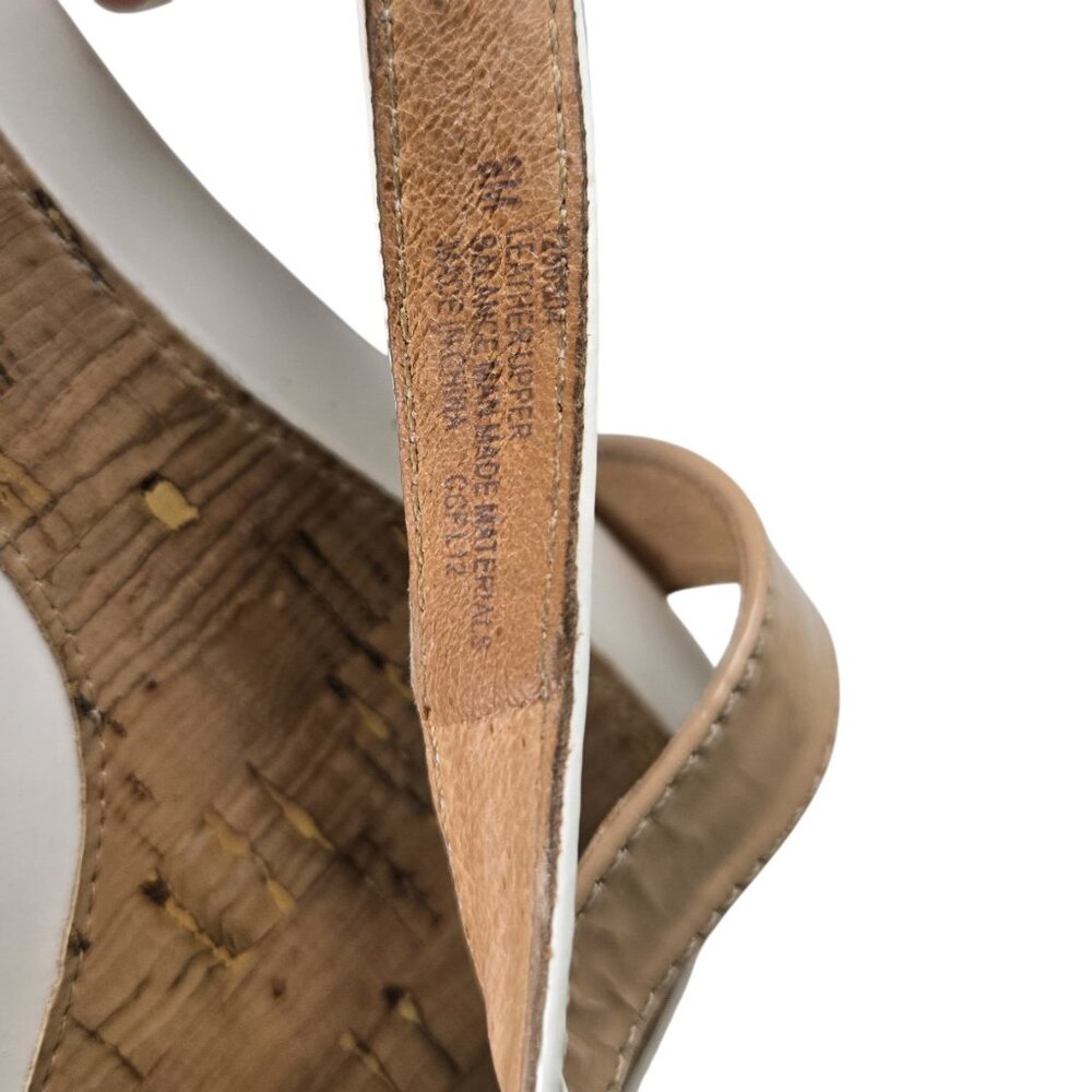 Sofft Bali Flat Sandals 9M White Tan Patent Cork Footbed Buckle Closure - Picture 8 of 10